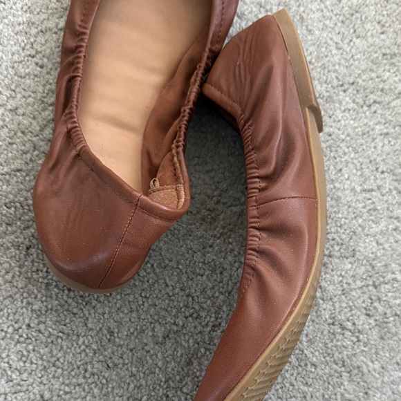 Faded Glory Tan Ballet Flats - Picture 4 of 6